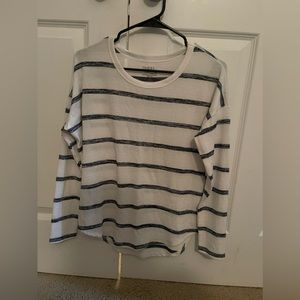 Women’s long sleeve top